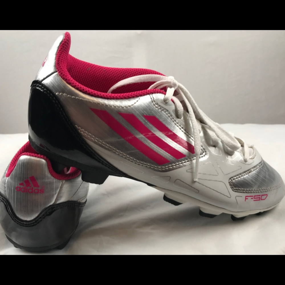 Adidas F-5 men’s soccer cleats size 5 US